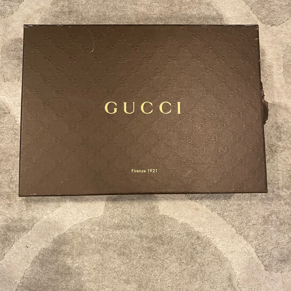 💯 Authentic Gucci Platform Patent Black Mary Jane Pump size 35 - Picture 5 of 8